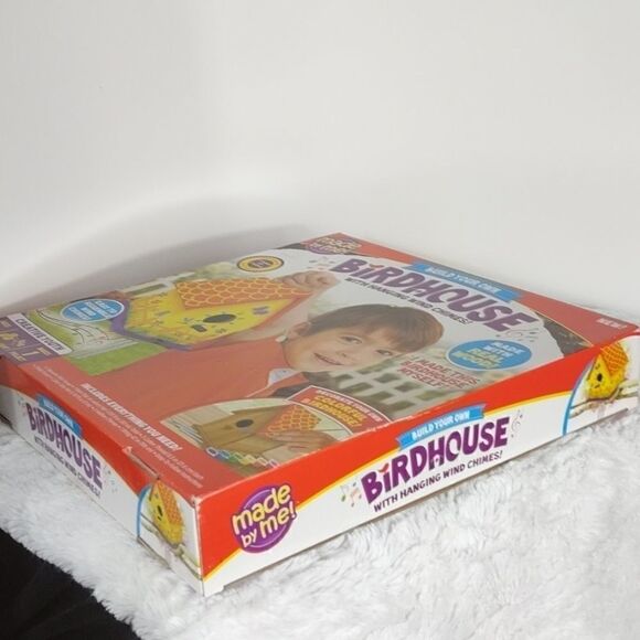 NIB Made by Me Build Your Own Birdhouse - Picture 2 of 4